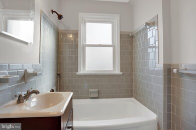 10825 Crest St, Fairfax, VA 22030 - photo 2