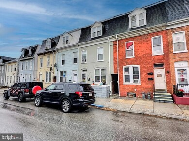 719 E Philadelphia St, York, PA 17403 - photo 2