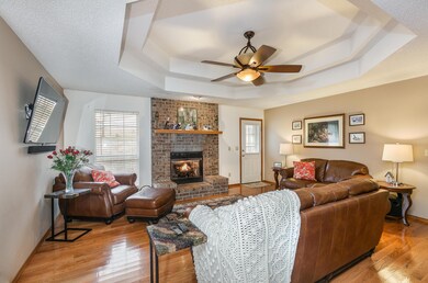 871 Golden Meadows Dr, Nixa, MO 65714 - photo 2