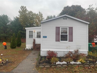 28 Wildflower Way, Rochester, NH 03868 - photo 2