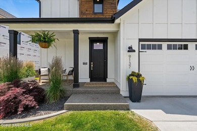 04-Front entry