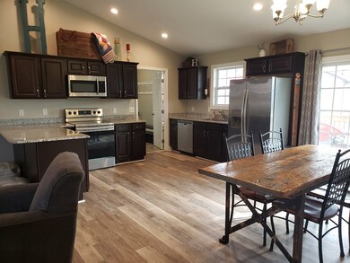Open living/kitchen/dining floorplan!
