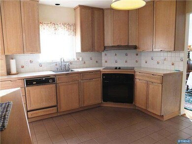 2410 Berwyn Rd, Wilmington, DE 19810 - photo 2