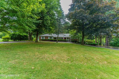 2489 Hilltop Rd, Schenectady, NY 12309 - photo 2