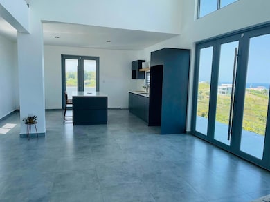 INTERIOR OPEN CONCEP