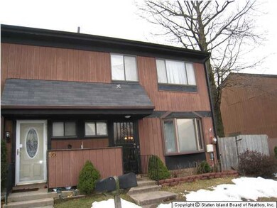 28 Hemlock Ct unit 138, Staten Island, NY 10309 - photo 3