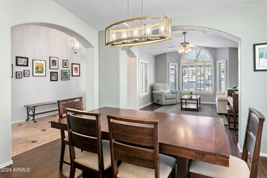 FORMAL DINING