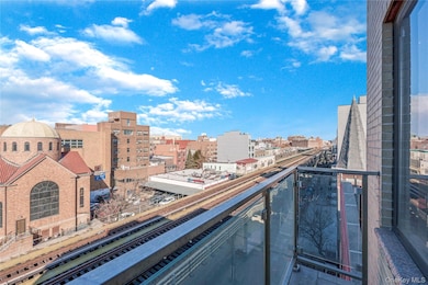 30-63 31st St unit 605, Astoria, NY 11102 - photo 2