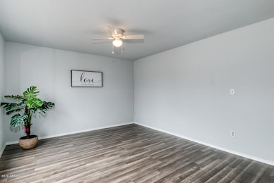 1606 N 47th Dr, Phoenix, AZ 85035 - photo 7