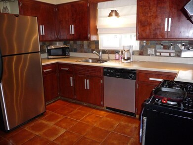 2827 Dover Rd 013