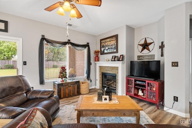 11415 Equinox Ave unit 1, Bakersfield, CA 93312 - photo 7