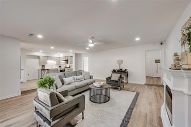 2102 Mccormick St, Denton, TX 76205 - photo 5