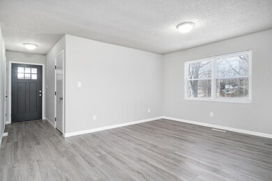 1038 S Hillcrest Ave-6