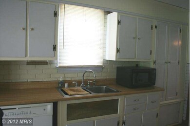 6103 Oakland Mills Rd, Sykesville, MD 21784 - photo 3