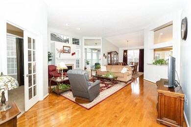 12594 Broadmoor Ct N, Fishers, IN 46037 - photo 4