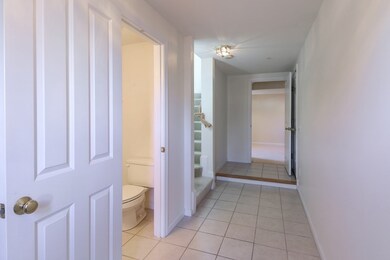 27 Buttercup Ln unit 27, South Grafton, MA 01560 - photo 3