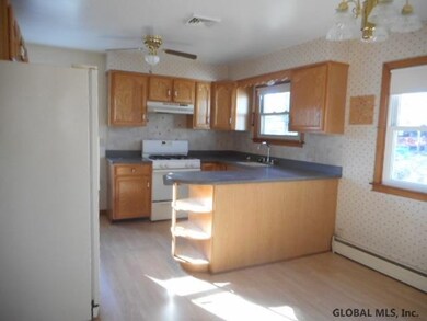 16 Swartson Ct, Albany, NY 12209 - photo 7