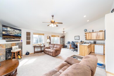 1150 NW 21st Place, Redmond, OR 97756 - photo 6