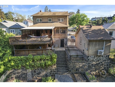 529 W 3rd Place, the Dalles, OR 97058 - photo 5