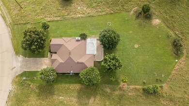 19007 White Bluff Dr, Whitney, TX 76692 - photo 5