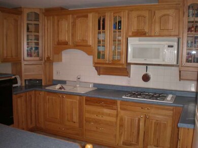 2201 Sigwalt St, Rolling Meadows, IL 60008 - photo 2