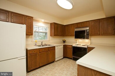 17537 Gatsby Terrace, Olney, MD 20832 - photo 7