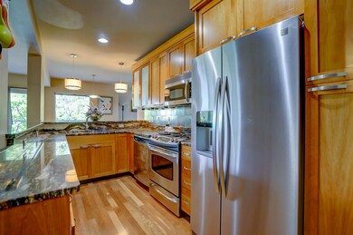 15 S Broom St unit 301, Madison, WI 53703 - photo 6