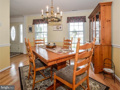 113 Lesha Dr, Morrisville, PA 19067 - photo 5