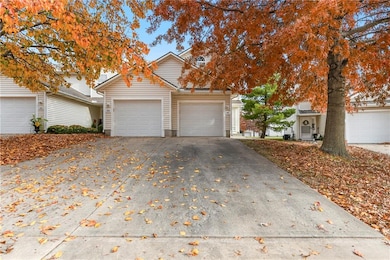 1327 SE Broadway Cir, Lees Summit, MO 64081 - photo 2