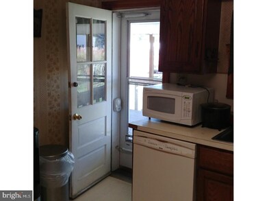 311 W 8th St, Lansdale, PA 19446 - photo 6