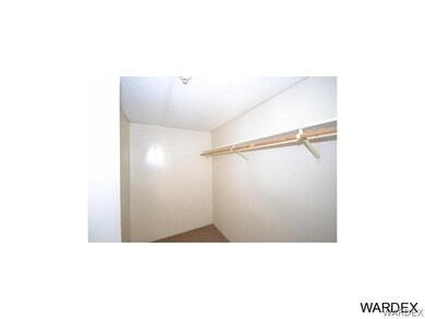 Walk in closet