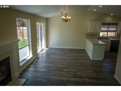 1404 Adelman Loop, Eugene, OR 97402 - photo 4