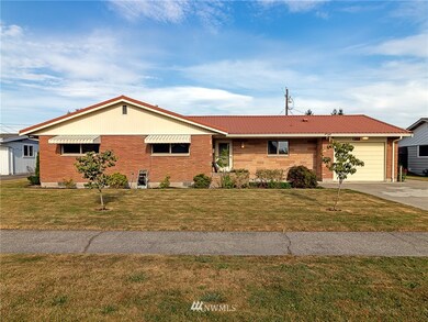 1209 Loraine St, Enumclaw, WA 98022 - photo 2