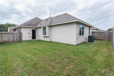 690 Fallow Ln, Alvin, TX 77511 - photo 3