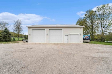 9030 Sugar Tree Ln, Charlevoix, MI 49720 - photo 4