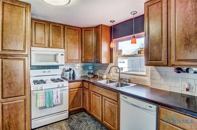 3559 Larchmont Pkwy, Toledo, OH 43613 - photo 7