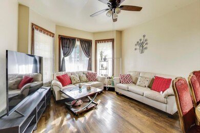 unlisted-address, Chicago, IL 60625 - photo 4