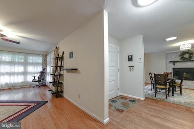 23175 Oak Tree Ct, California, MD 20619 - photo 5