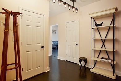 31 Queensberry St unit 12A, Boston, MA 02215 - photo 5