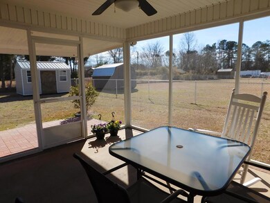 Screened in porch