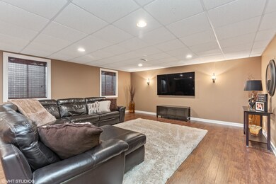 4 Augusta Ct, Lake In the Hills, IL 60156 - photo 2