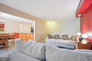 1553 Creekside Rd unit B21, Whitehall, PA 18052 - photo 5