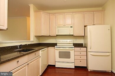 1595 Homeland Dr unit 3D, Sykesville, MD 21784 - photo 4