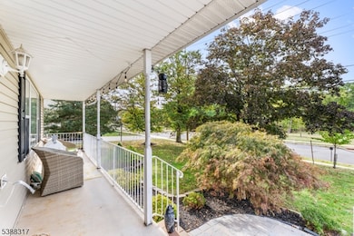 27 3rd Ave, Piscataway, NJ 08854 - photo 5