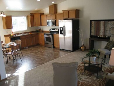 1611 Riddell Ave NE, Orting, WA 98360 - photo 3