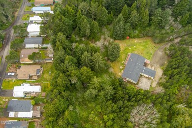 4-web-or-mls-5875NWFoxCreekWay (4)