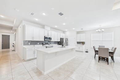 CAM02690G0-PR0165-STILL013