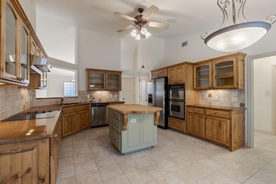 616 Courtney St, Fredericksburg, TX 78624 - photo 4