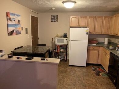 367 Hildreth St unit 21, Lowell, MA 01850 - photo 2