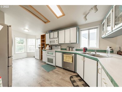 977 Island St, Springfield, OR 97477 - photo 7